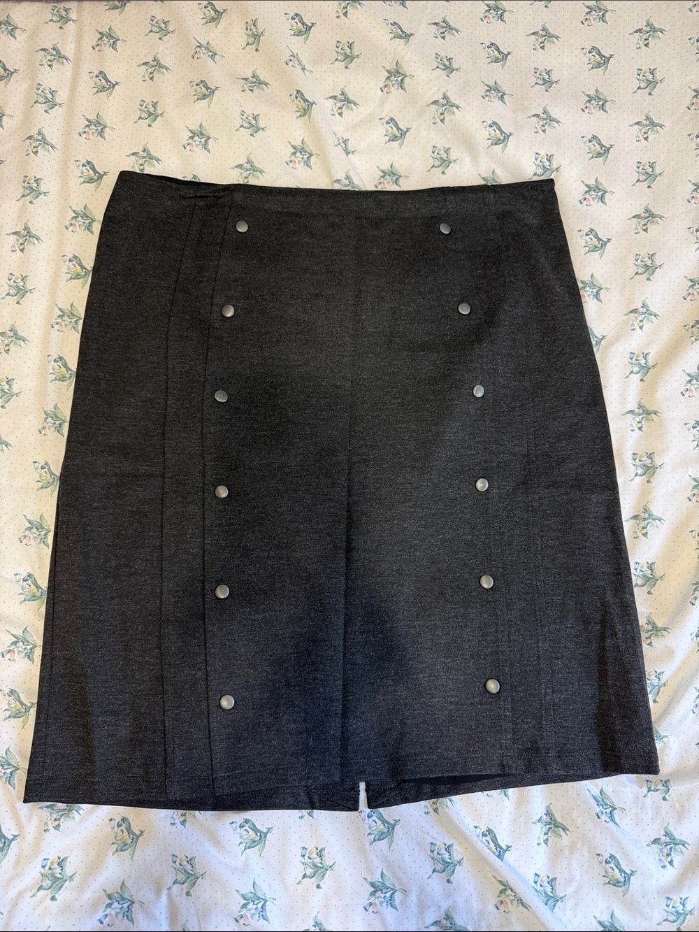 Classic Charcoal Gray Button-Front Women’s Skirt